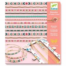 Bracelets et métier à tisser minuscule