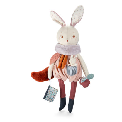 Grand Lapin d'activités après la pluie