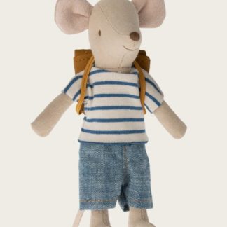 Grand frère souris et son sac