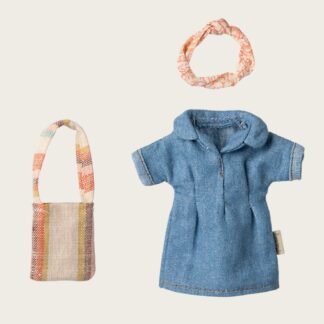 Robe en jean et sac à main maman souris